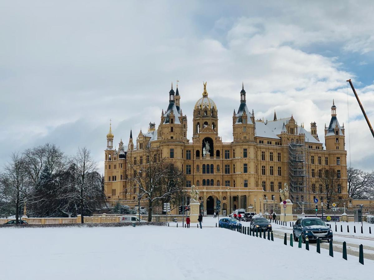 Zum Weissen Haus Hotell Schwerin  Eksteriør bilde